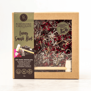 新西兰Sweet Moments 香脆碎片巧克力 - 棉花糖·椰子·覆盆子风味 135 g 趣味敲打设计